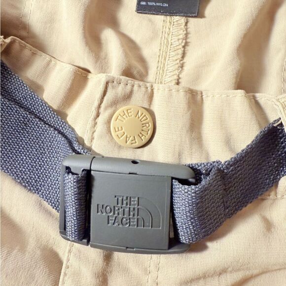 The North Face size M Tan convertible Cargo Pants for Outdoor Adventures - Picture 8 of 14